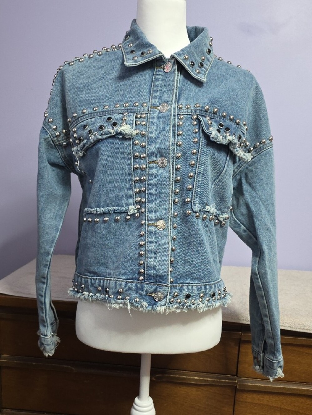 Veveret Light Blue Denim‎ Studded Jean Jacket